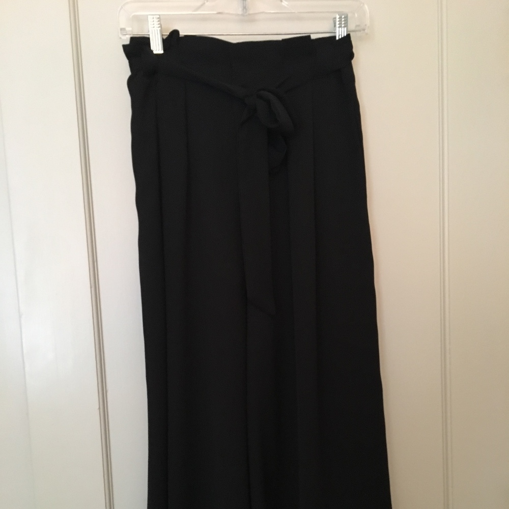 Black silk/polyester paper-bag style crop pants